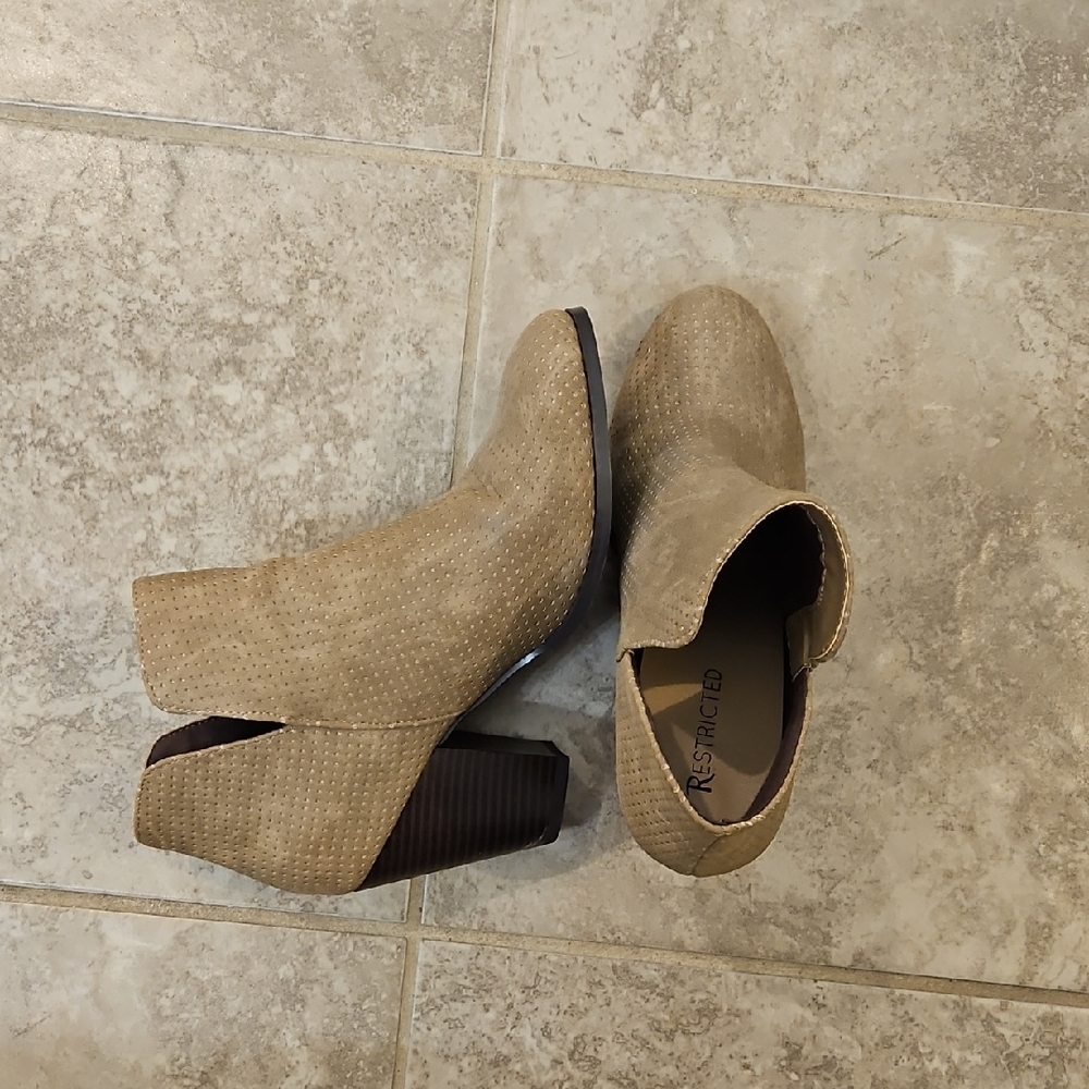 Restricted Tan Ankle Booties with High Heels
